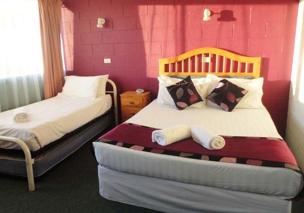 Town Palms Motel - thumb 2