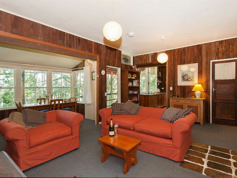 Turkeys Nest Rainforest Cottages Mt Glorious - Caravan Park Accommodation 3