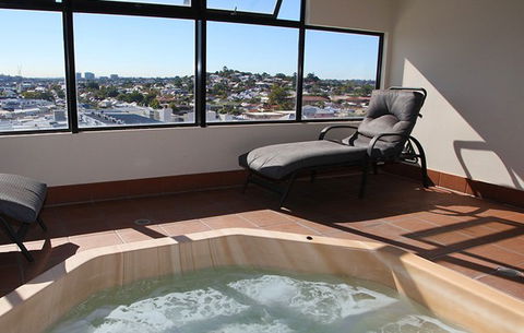 Central Brunswick Apartment Hotel - Tourism Bookings WA 1