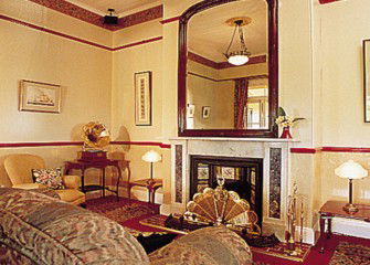 Grand View Hotel - Caravan Park Accommodation 1