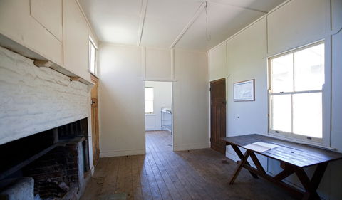 Brackens Cottage - Coolah - Tourism Bookings WA 1