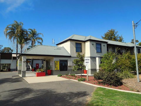 Narrabri Motel And Caravan Park - Victoria Tourism 2
