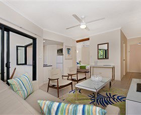 Freestyle Resort Port Douglas Logo and Images