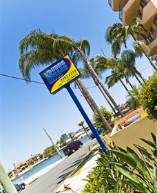 Budds Beach Apartments - Caravan Park Accommodation 2