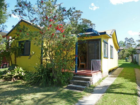 Yellow Cottage - Caravan Park Accommodation 2