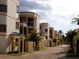 The Grange Resort Hervey Bay - Tourism Bookings WA 2