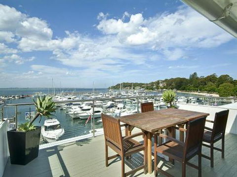 Port Stephens Accommodation - Victoria Tourism 1