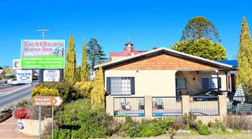 Settlers Motor Inn - thumb 1