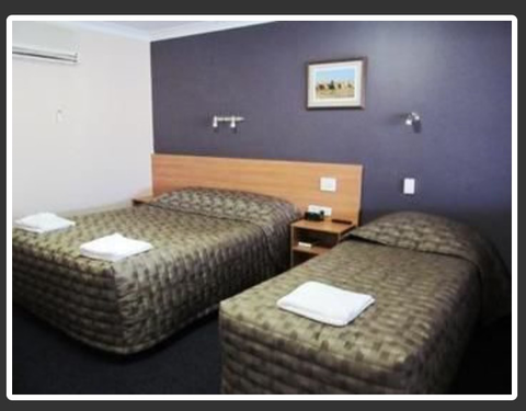 Sun Palms Motel - Caravan Park Accommodation 3