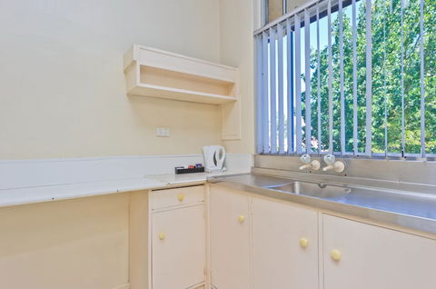 Mountway Holiday Apartments - Caravan Park Accommodation 5