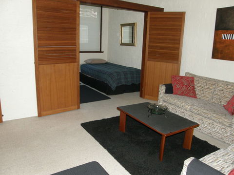 Dianella Apartment - Caravan Park Accommodation 3