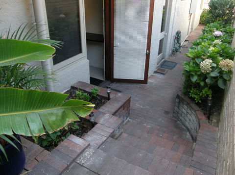 Dianella Apartment - Caravan Park Accommodation 4