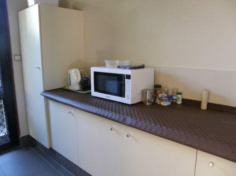 Dianella Apartment - Caravan Park Accommodation 5