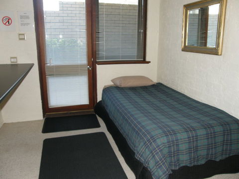 Dianella Apartment - Caravan Park Accommodation 6