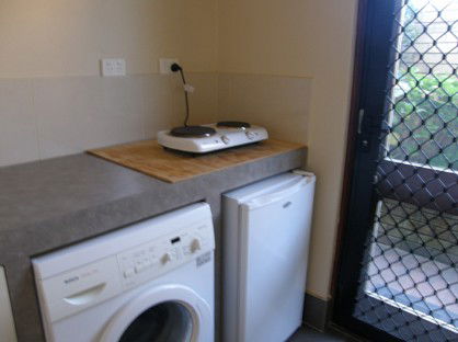Dianella Apartment - Caravan Park Accommodation 11
