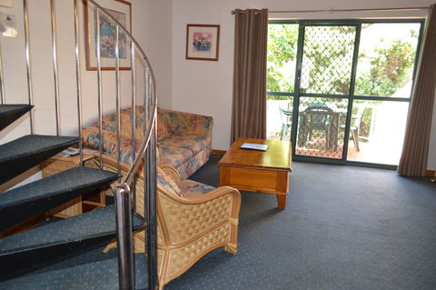 Cottesloe Beach Chalets - Tourism Listing 5