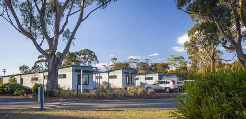 Swansea Beach Chalets - Caravan Park Accommodation 4