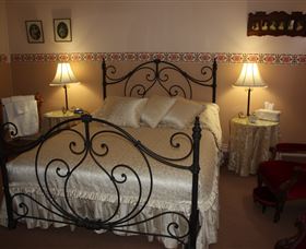 Westbury Gingerbread Cottages - The - Caravan Park Accommodation 5