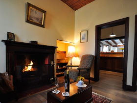 Bridge Cottages Logo and Images