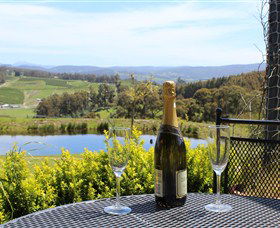 Cherryview Studio Retreat - Caravan Park Accommodation 1
