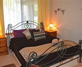 Country View Stays - Caravan Park Accommodation 3