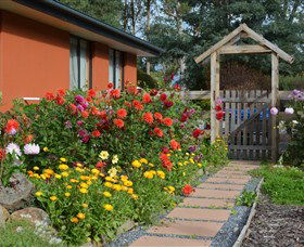 Country View Stays - Caravan Park Accommodation 4