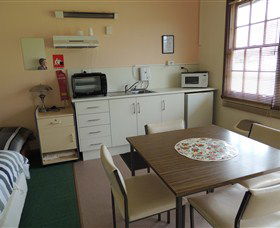 Ross Caravan Park & Heritage Cabins - Tourism Listing 1