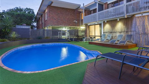 Quality Hotel Bayside Geelong - Caravan Park Accommodation 3