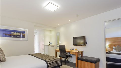 Quality Hotel Bayside Geelong - Caravan Park Accommodation 2