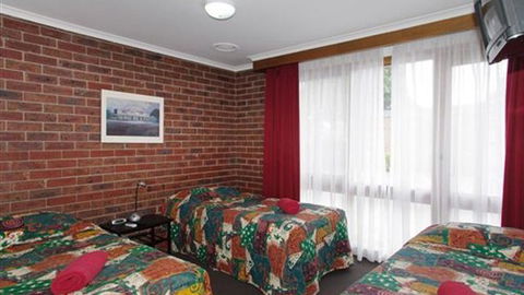 Kardinia Park Motel - Tourism Listing 0