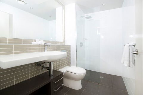 Abode Woden - Caravan Park Accommodation 7
