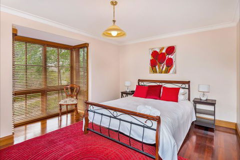Elderslie House - Caravan Park Accommodation 6