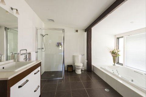 Elderslie House - Caravan Park Accommodation 151