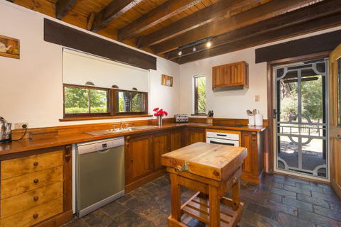 Elderslie House - Caravan Park Accommodation 155