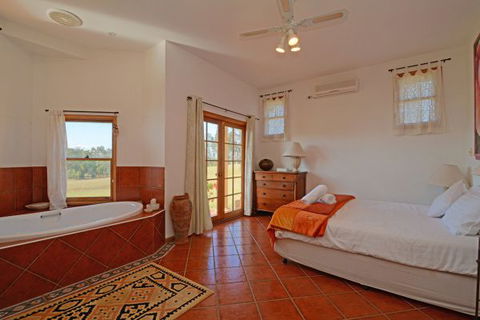 Elderslie House - Caravan Park Accommodation 95