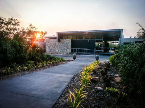 Cicada Lodge - Caravan Park Accommodation 8