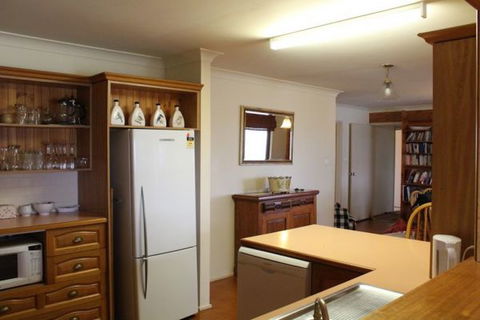 Elderslie House - Caravan Park Accommodation 56