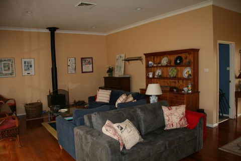 Elderslie House - Caravan Park Accommodation 61