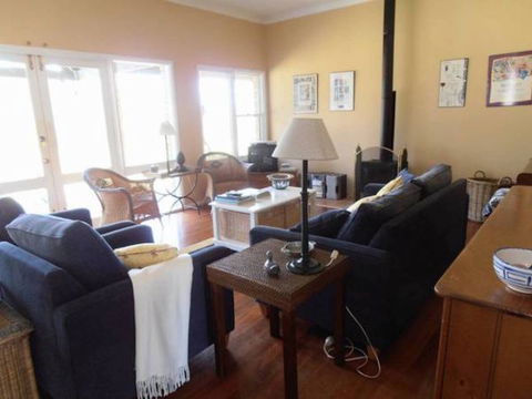 Elderslie House - Caravan Park Accommodation 66