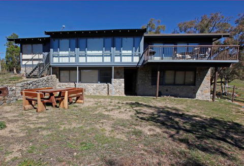Creel Lodge - Victoria Tourism 21
