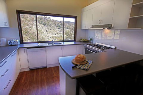 Creel Lodge - Victoria Tourism 27