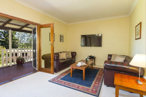 Elderslie House - Caravan Park Accommodation 165