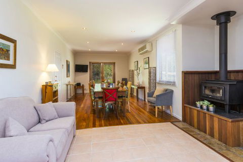 Elderslie House - Caravan Park Accommodation 166