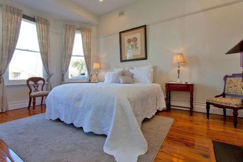 Elegance On Englehardt - Caravan Park Accommodation 2