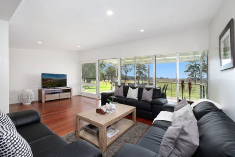 Elderslie House - Caravan Park Accommodation 34