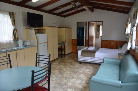 Leisure Tourist Park - Caravan Park Accommodation 5