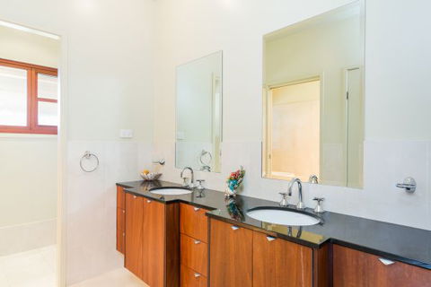 Elderslie House - Caravan Park Accommodation 86