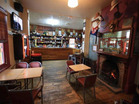 Victoria Hotel: Moonan Flat - Tourism Bookings WA 0