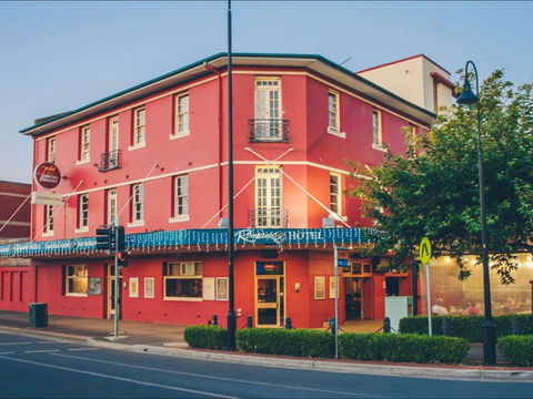 Romano's Hotel - Victoria Tourism 0