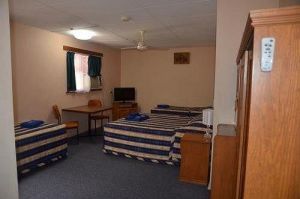 Nowra Motor Inn  - Caravan Park Accommodation 0